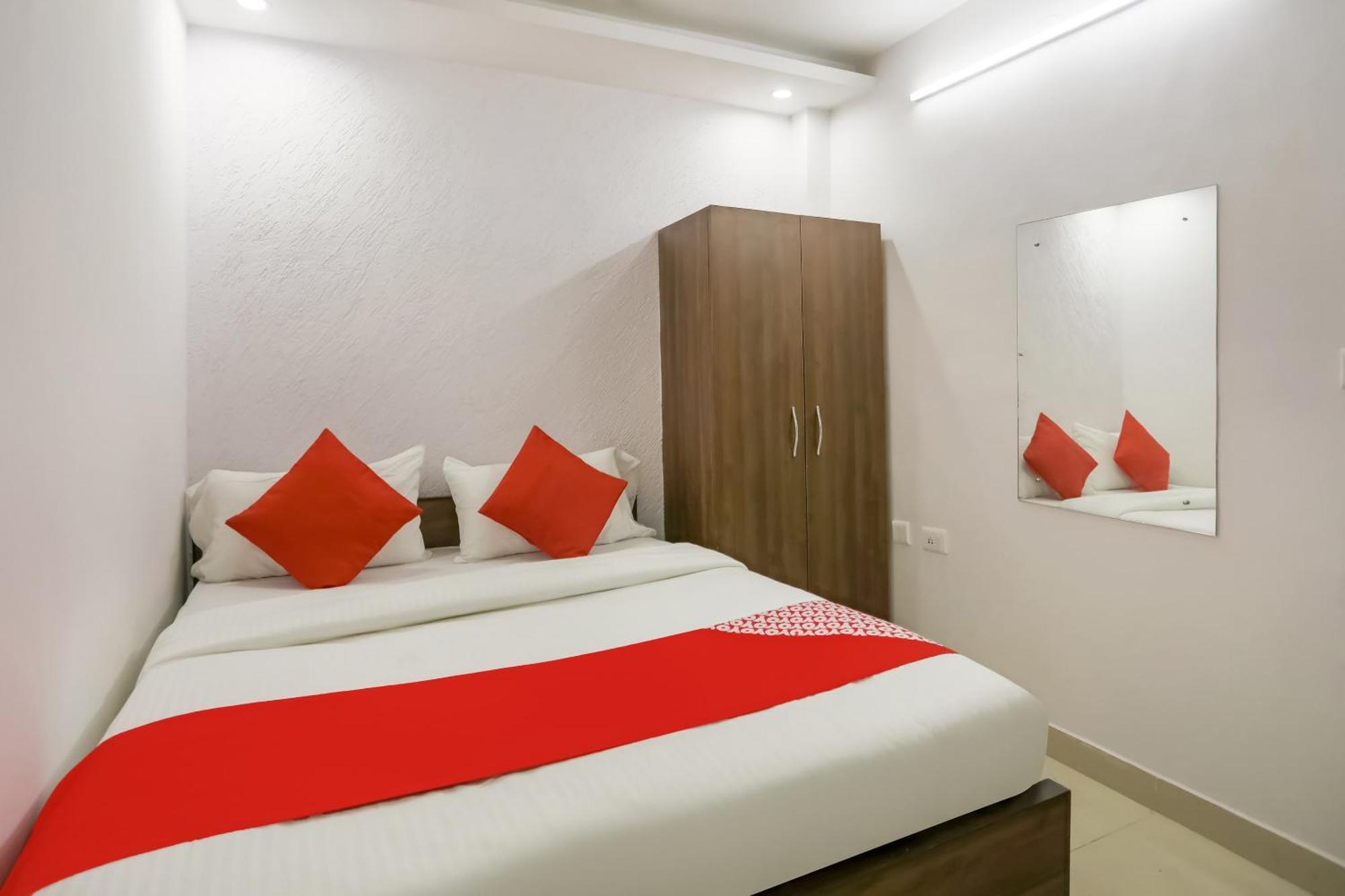 Hotel O Cozy Cave Yeni Delhi Dış mekan fotoğraf