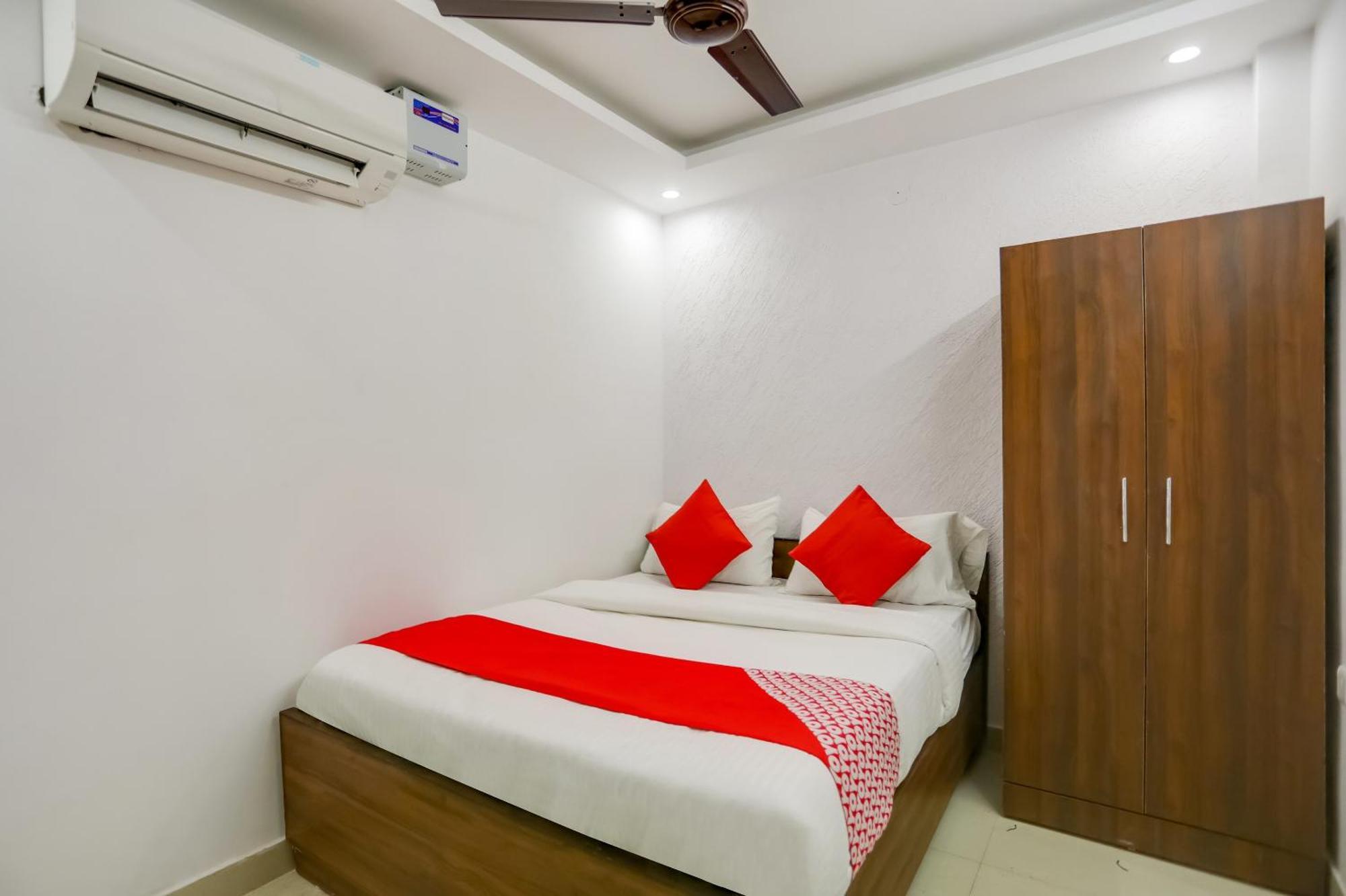 Hotel O Cozy Cave Yeni Delhi Dış mekan fotoğraf